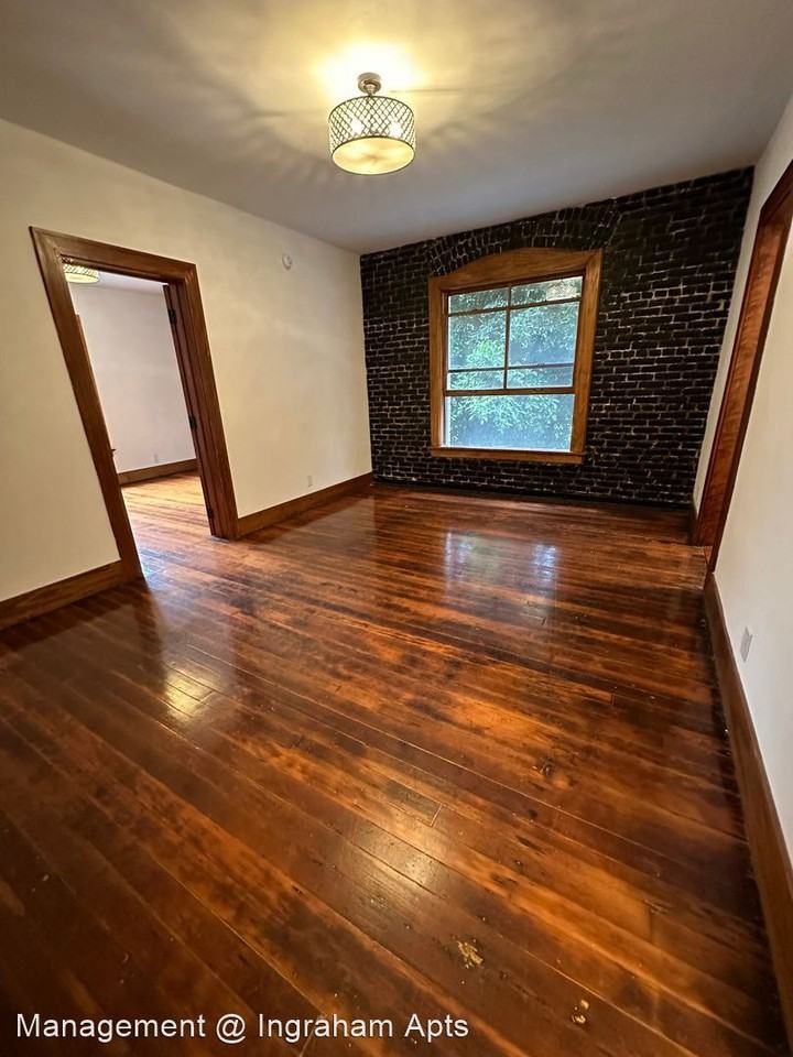 1305 Ingraham Street Office of Building Apartments in Downtown Los