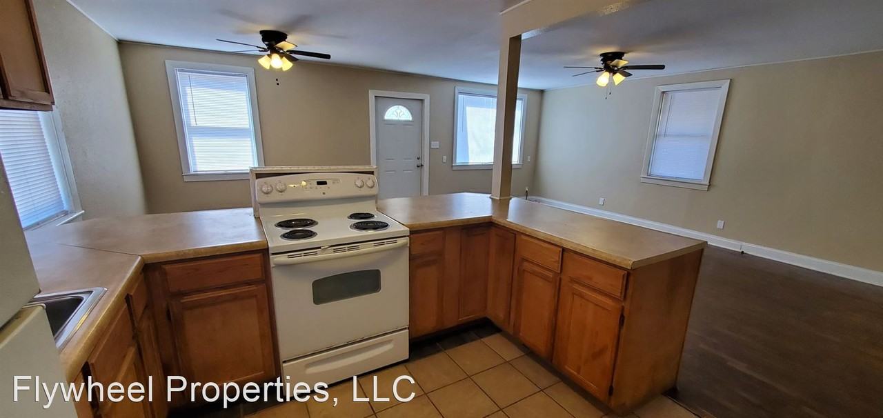 701 Court St - Photo 3 of 21