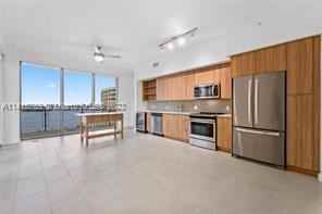 2150 N Bayshore Dr - Photo 3 of 38