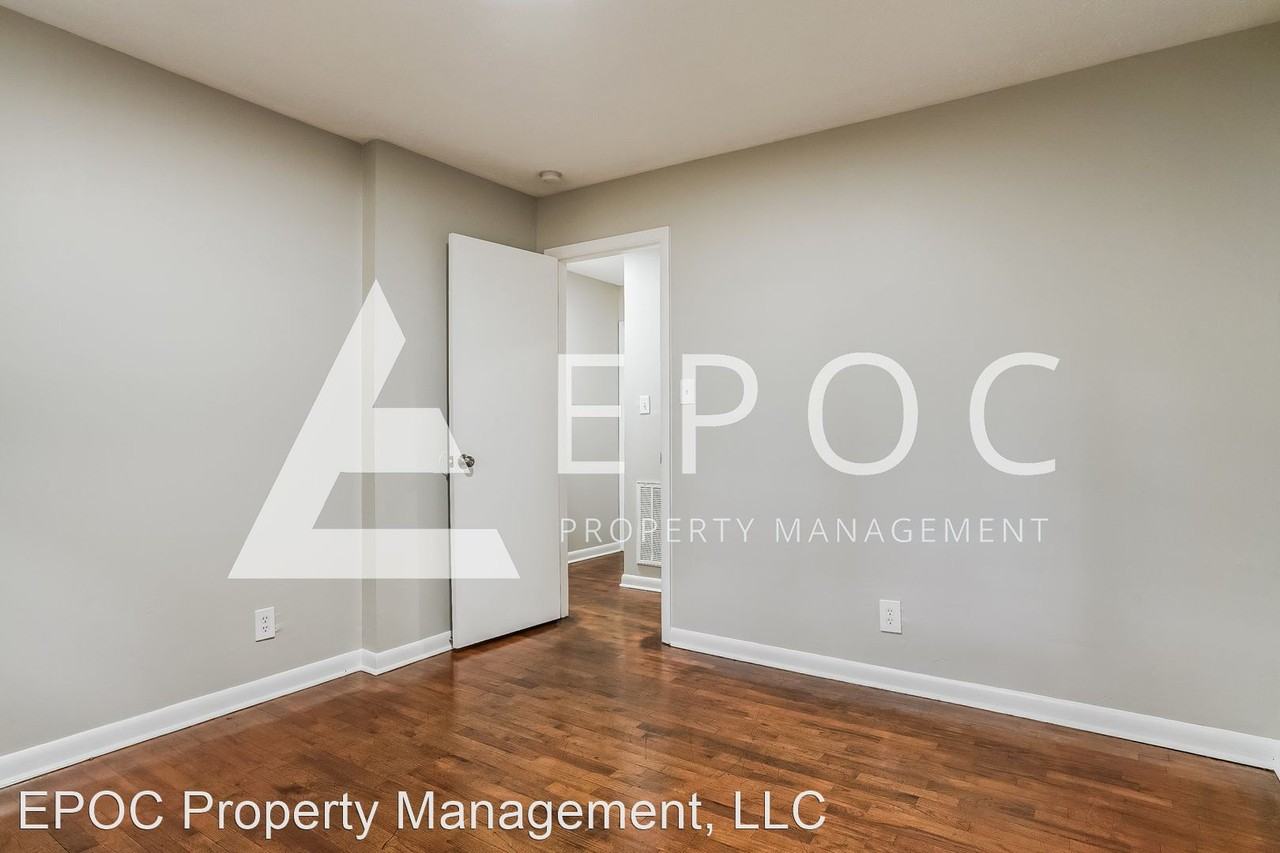 208 Stuart Ave - Photo 2 of 16