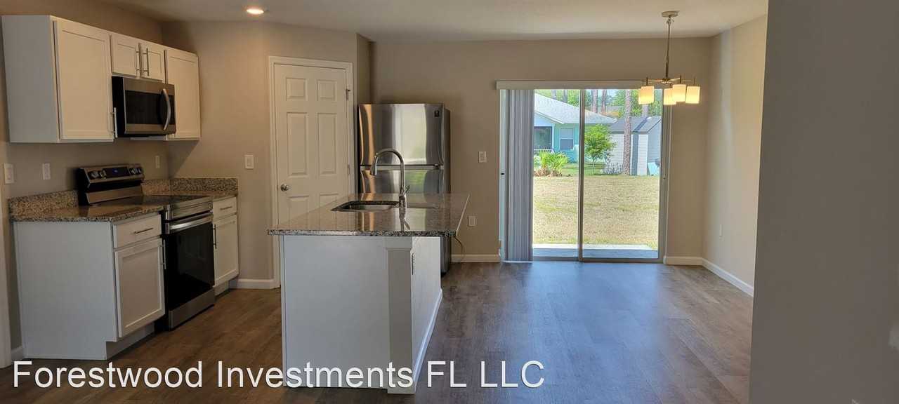 3238 Jupiter Blvd Se - Photo 3 of 8