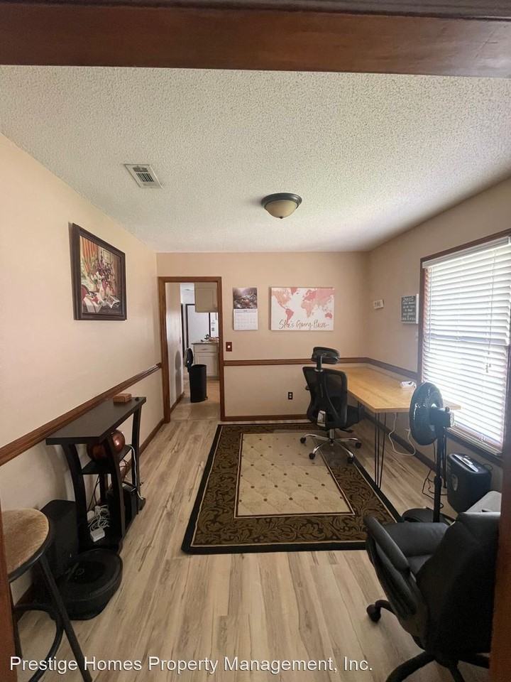 101 Kramer Ct - Photo 3 of 15