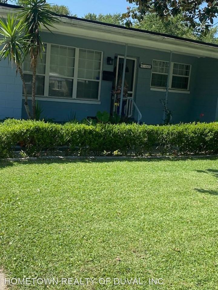 4846 Southland Dr - Photo 3 of 23