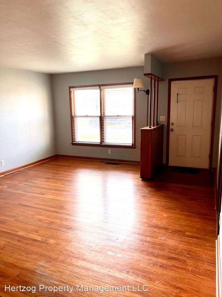 1201 W Cleveland Ave - Photo 2 of 16