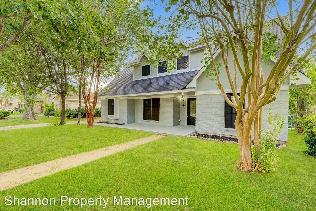 223 Wickhamford Way - Photo 2 of 37