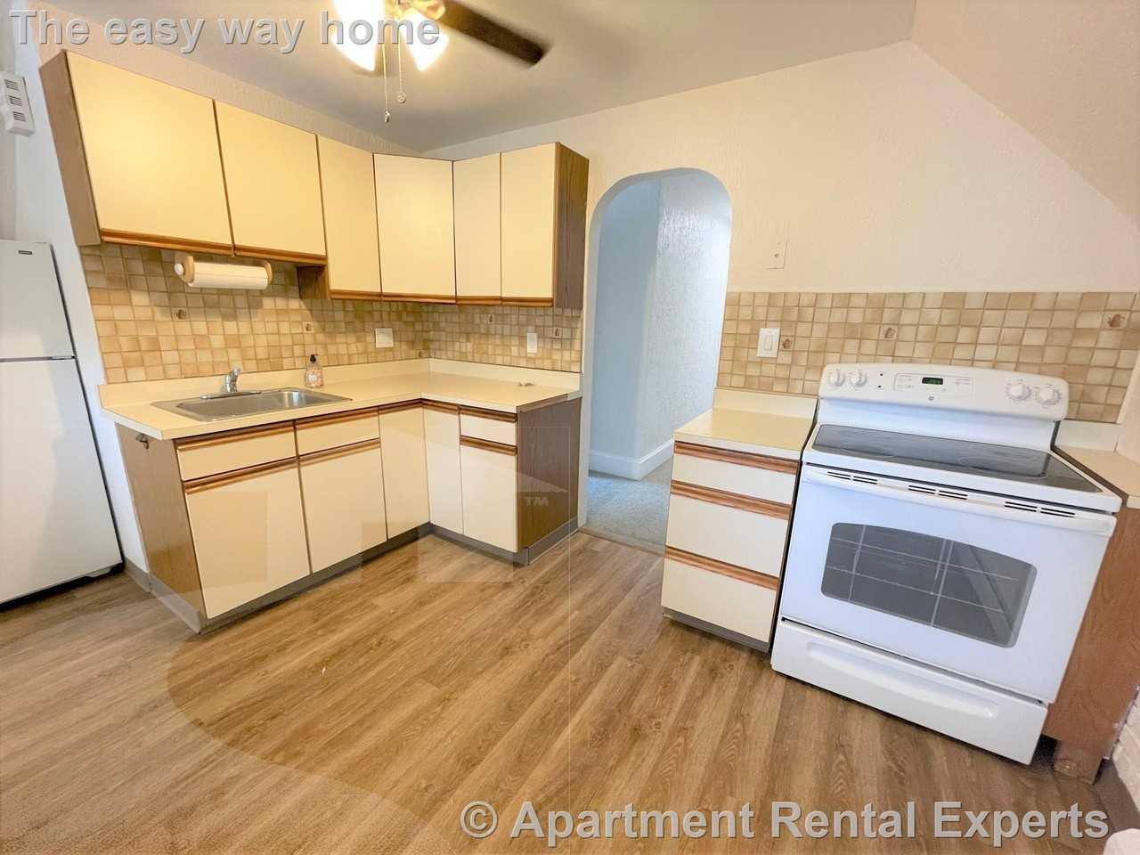 224 Harvard St #3 - Photo 4 of 15
