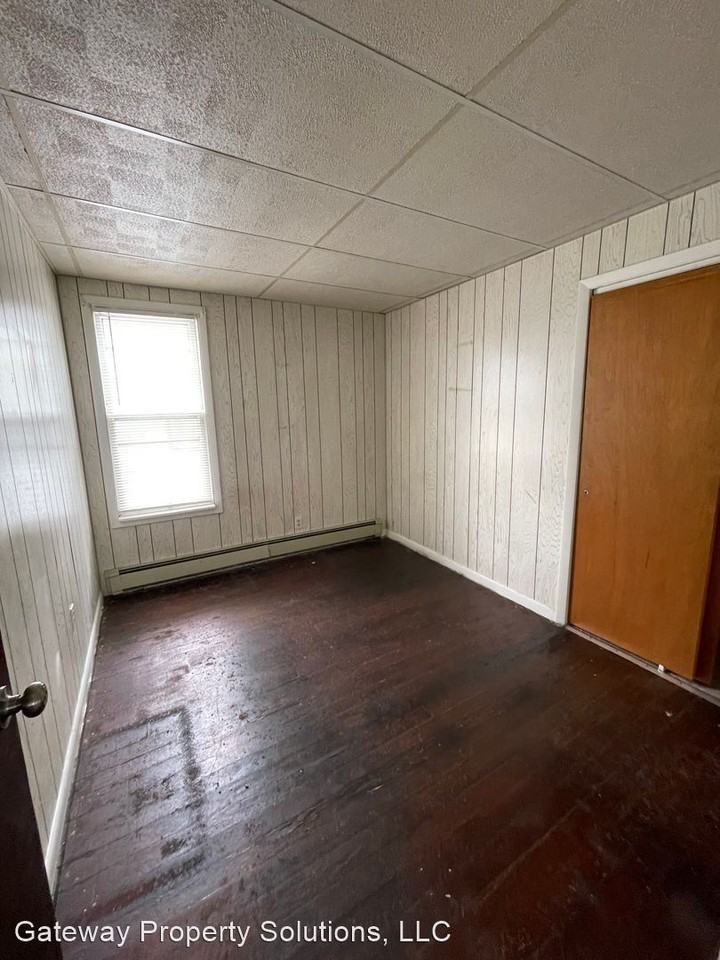 7 Tryon st - Photo 2 of 7