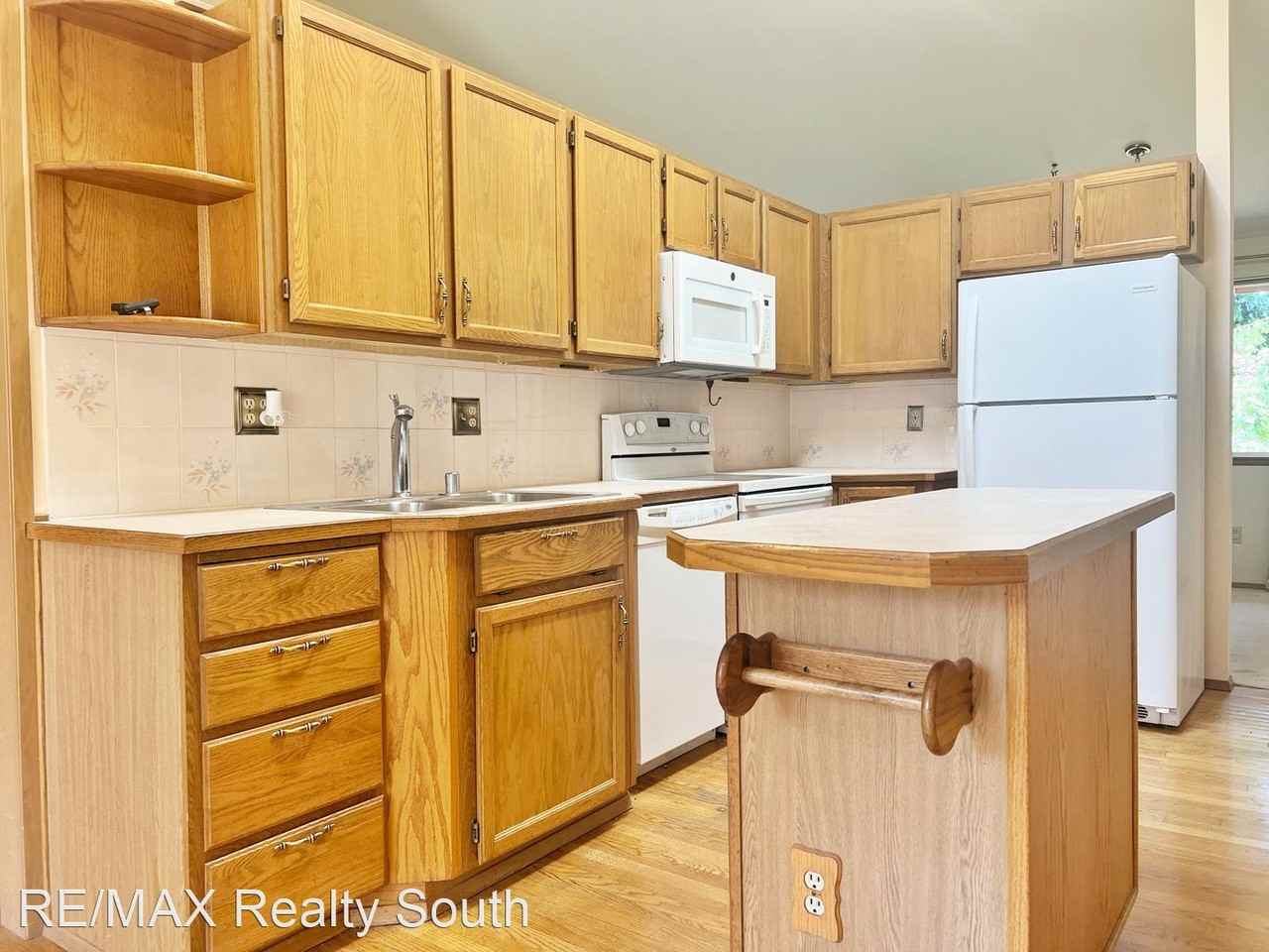 19815 137th Ave Se - Photo 3 of 31