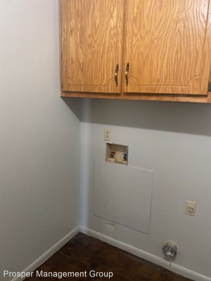 Pecan Row Duplexes - Photo 3 of 11