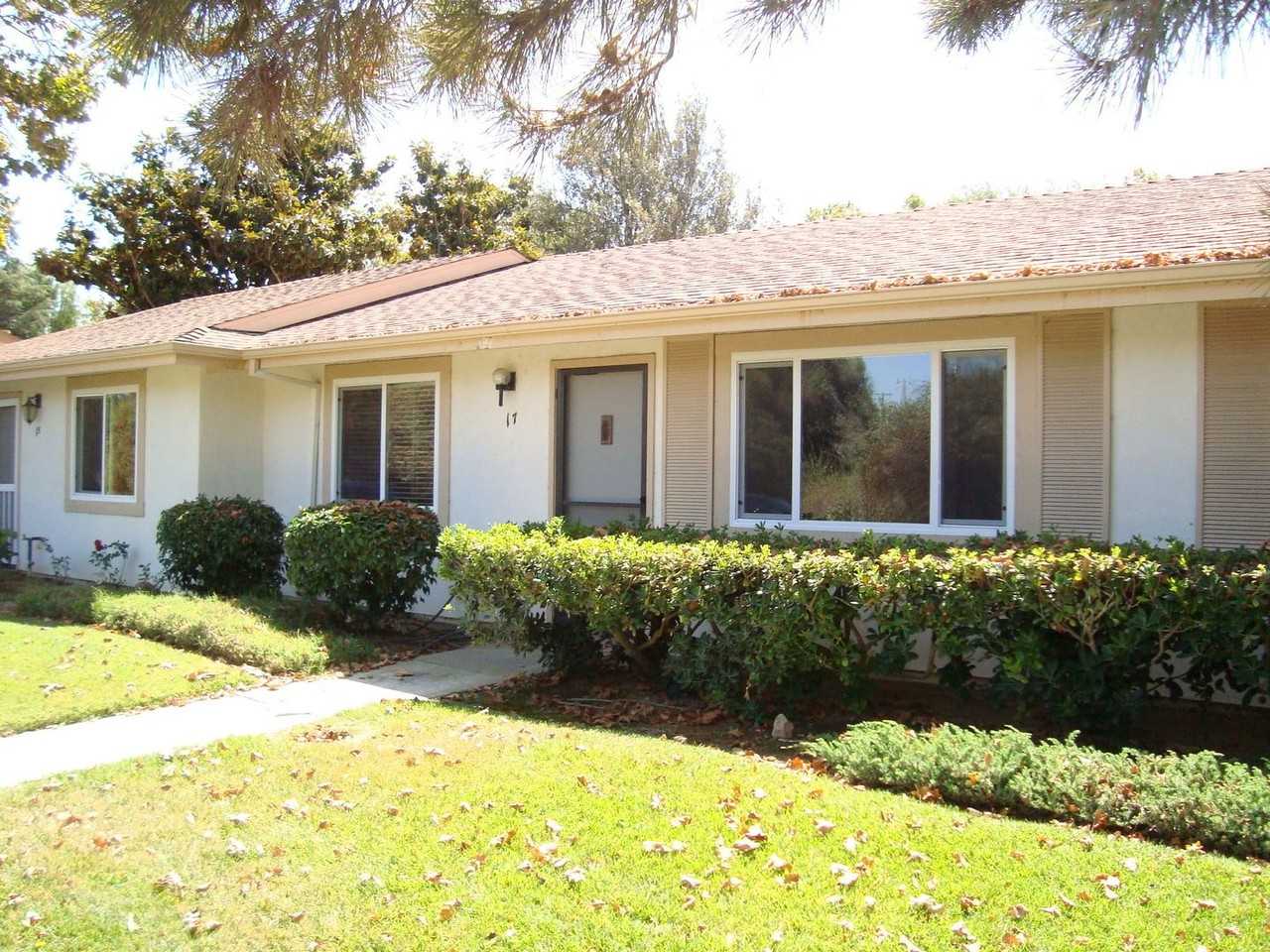 17 Six Flags Cir - Photo 2 of 11