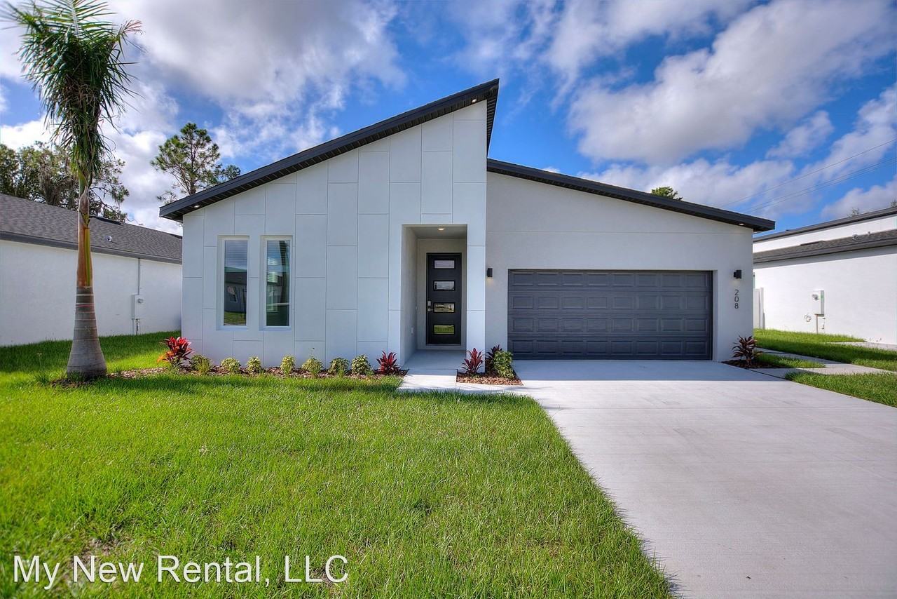 208 Newcastle Ct - Photo 2 of 38