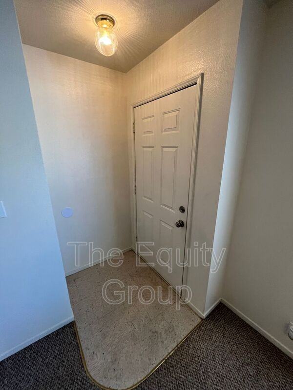 1894 Henshaw Ave - Photo 2 of 11