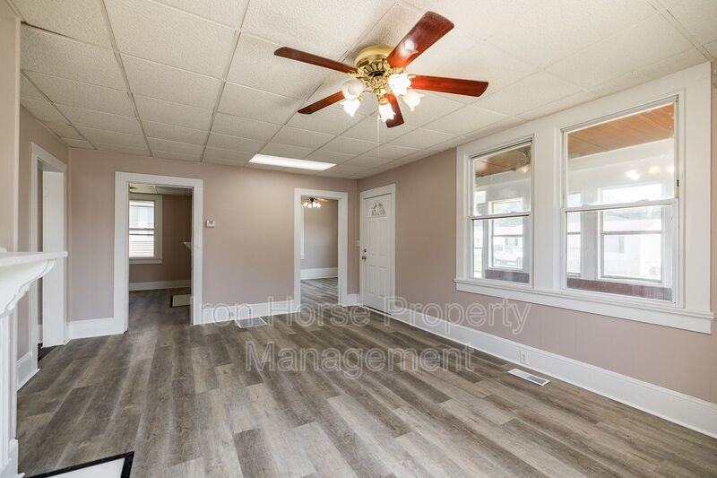 213 Snyder Ave - Photo 3 of 22