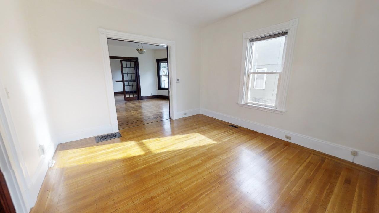 97 Hawthorne St - Photo 5 of 21