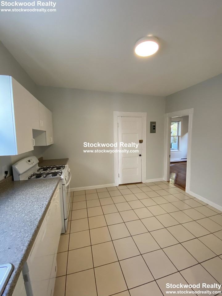 632 Dorchester Ave #3 - Photo 4 of 50