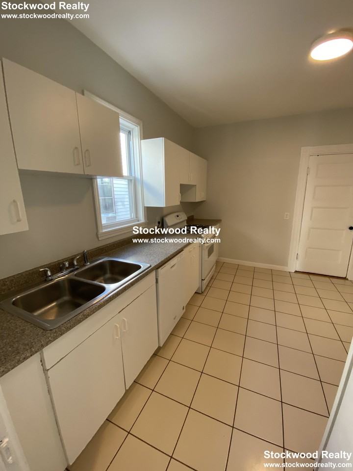 632 Dorchester Ave #3 - Photo 5 of 50
