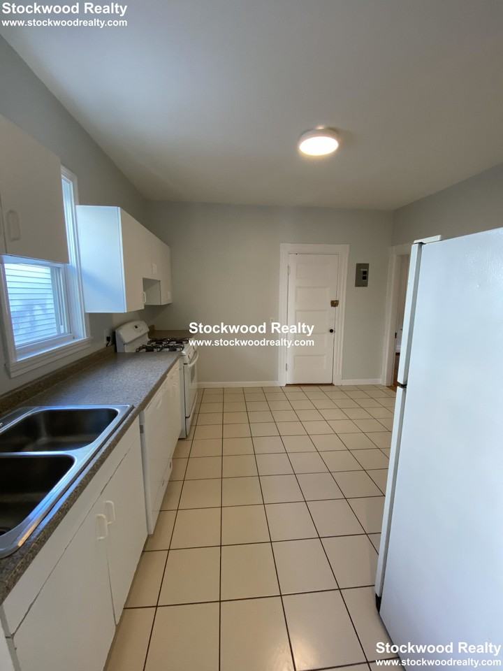 632 Dorchester Ave #3 - Photo 7 of 50