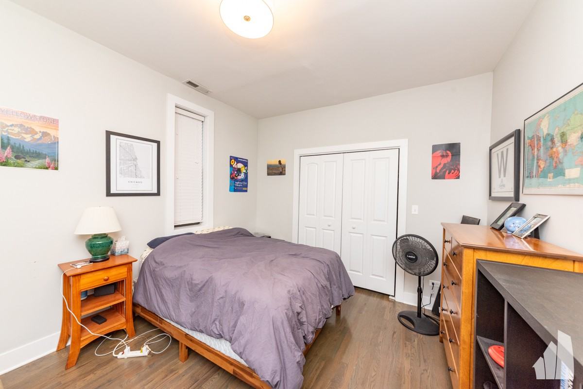 2354 N Elston Ct #3R - Photo 4 of 9