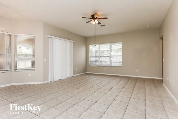 1144 Sw 159th Ln - Photo 3 of 16