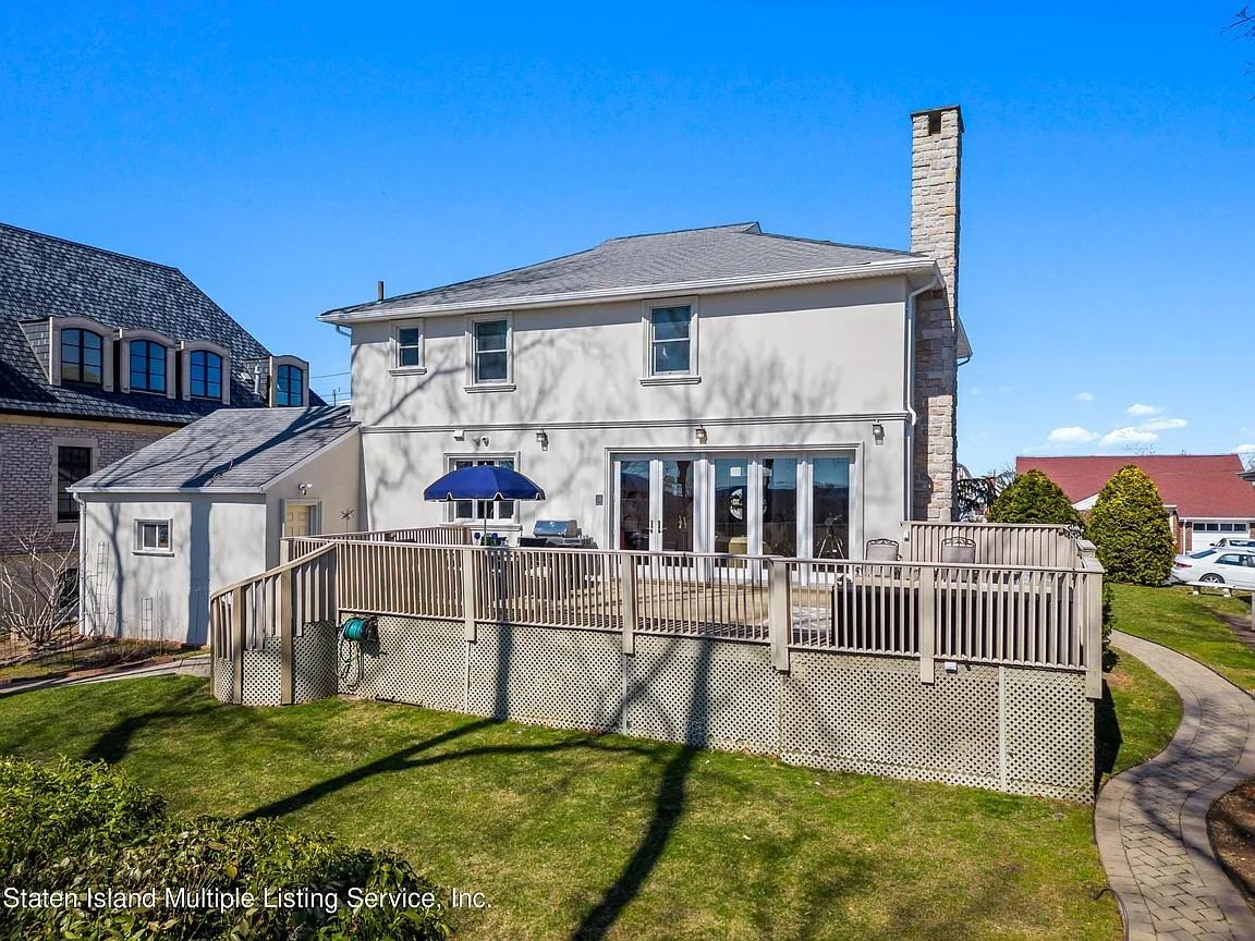 54 Pouch Terrace - Photo 3 of 31