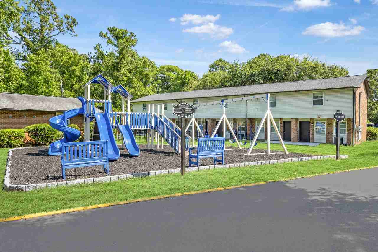 Carolina Breeze Apartments and Townhomes - Photo 6 of 40