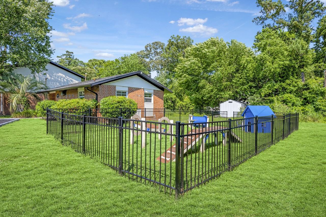 Carolina Breeze Apartments and Townhomes - Photo 7 of 40