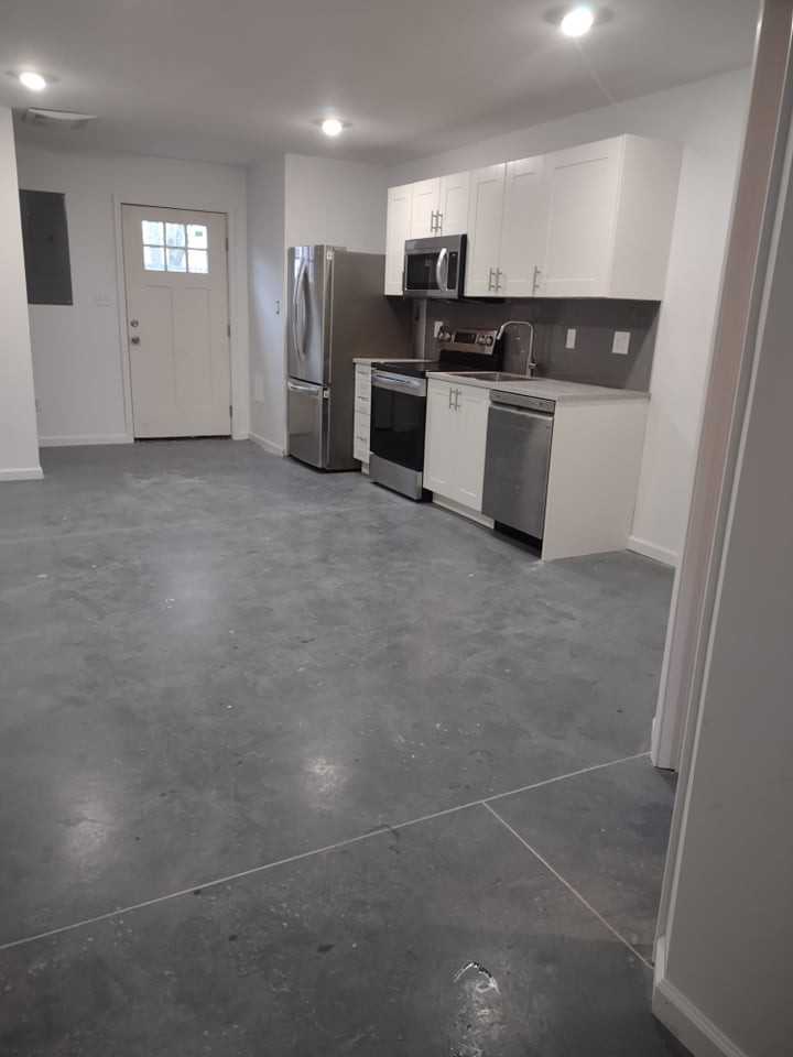 503 S Illinois St #503 - Photo 2 of 8