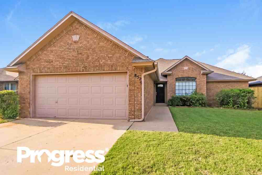 8529 Sw 37th St - Photo 3 of 16