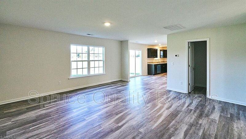 958 Bosemon St - Photo 2 of 20