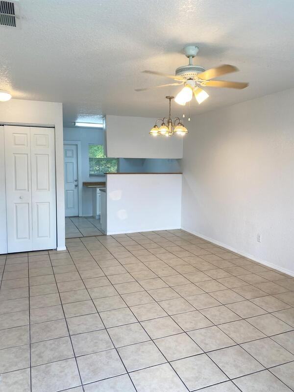 231 Cypress St - Photo 2 of 14