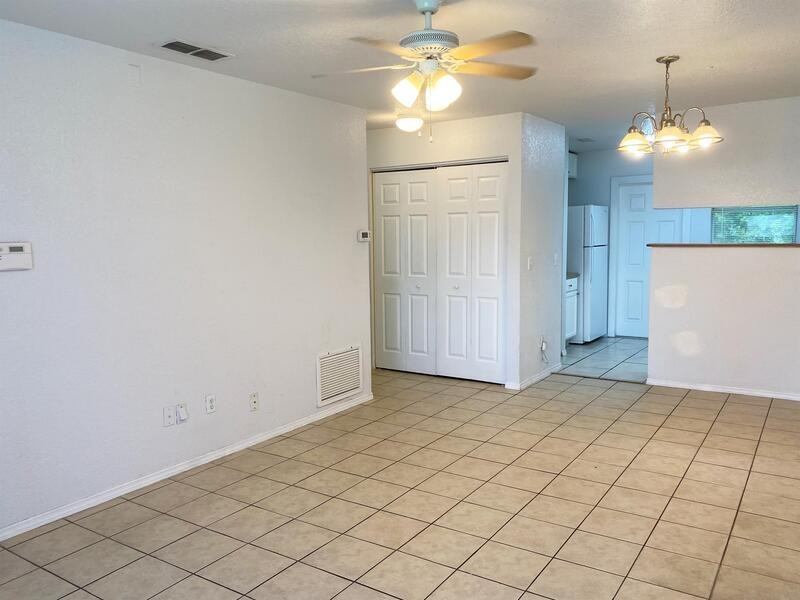 231 Cypress St - Photo 3 of 14