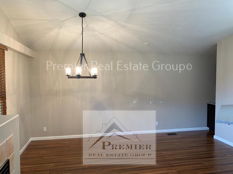 6621 Foxdale Cir - Photo 3 of 21