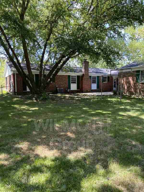 829 Eaglewood Dr - Photo 3 of 12