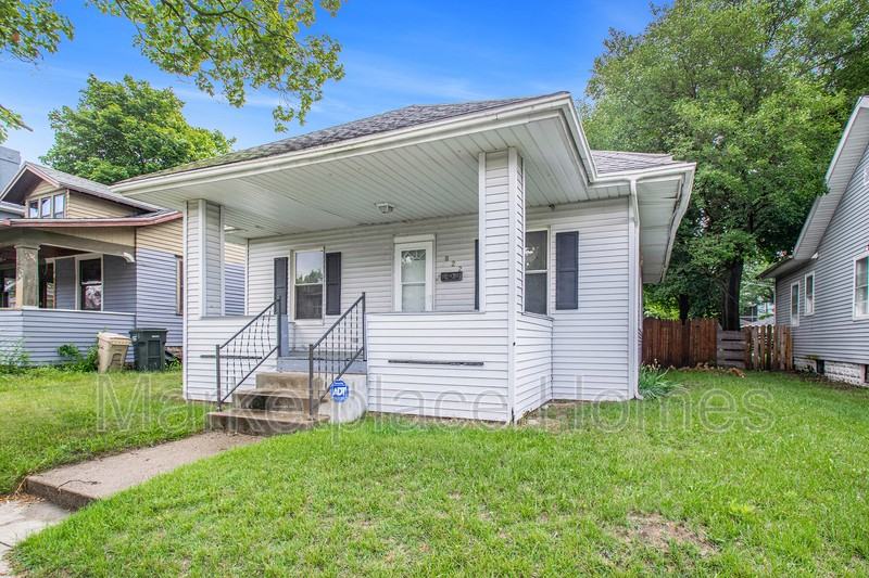 822 N Saint Louis Blvd - Photo 2 of 24