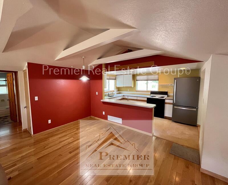 304 Pawnee Ave - Photo 2 of 14