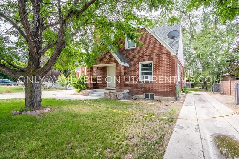 40 E State St #C - Photo 2 of 16