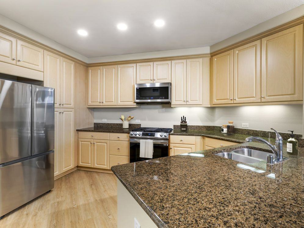 Avalon Encino - Photo 5 of 35