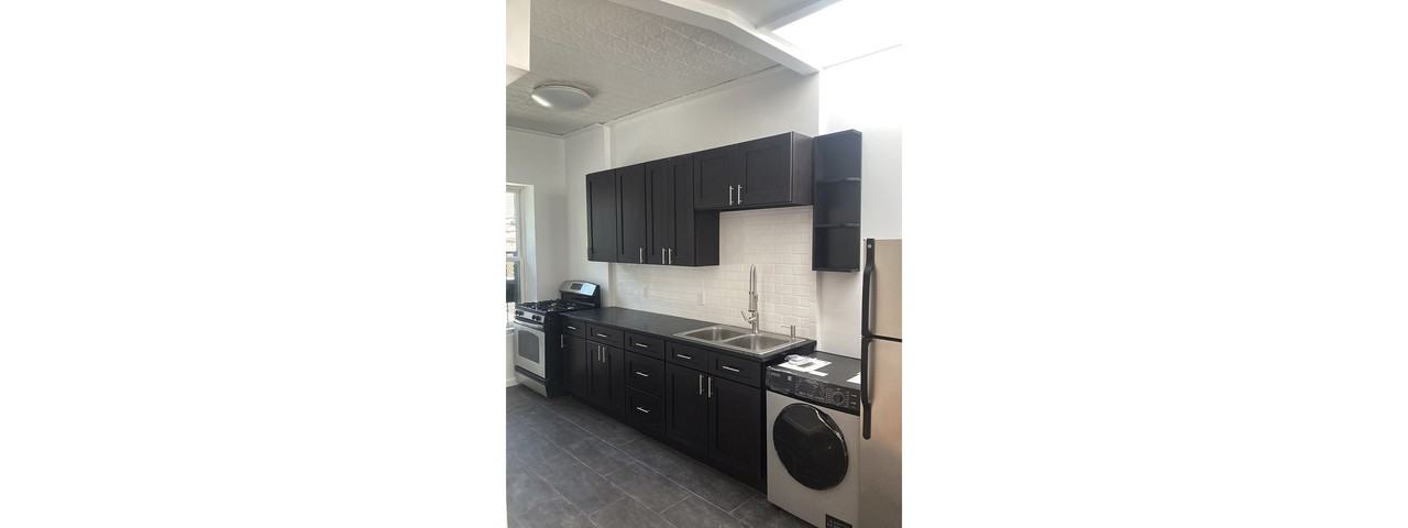 2119 Regent Place #2 - Photo 3 of 18