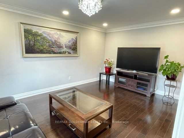 2 Edinburgh Drive ## - Photo 3 of 6