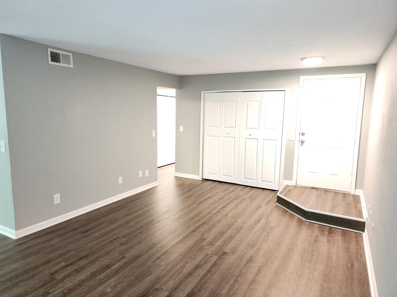 233 Seasons Pkwy #1 - Photo 2 of 18