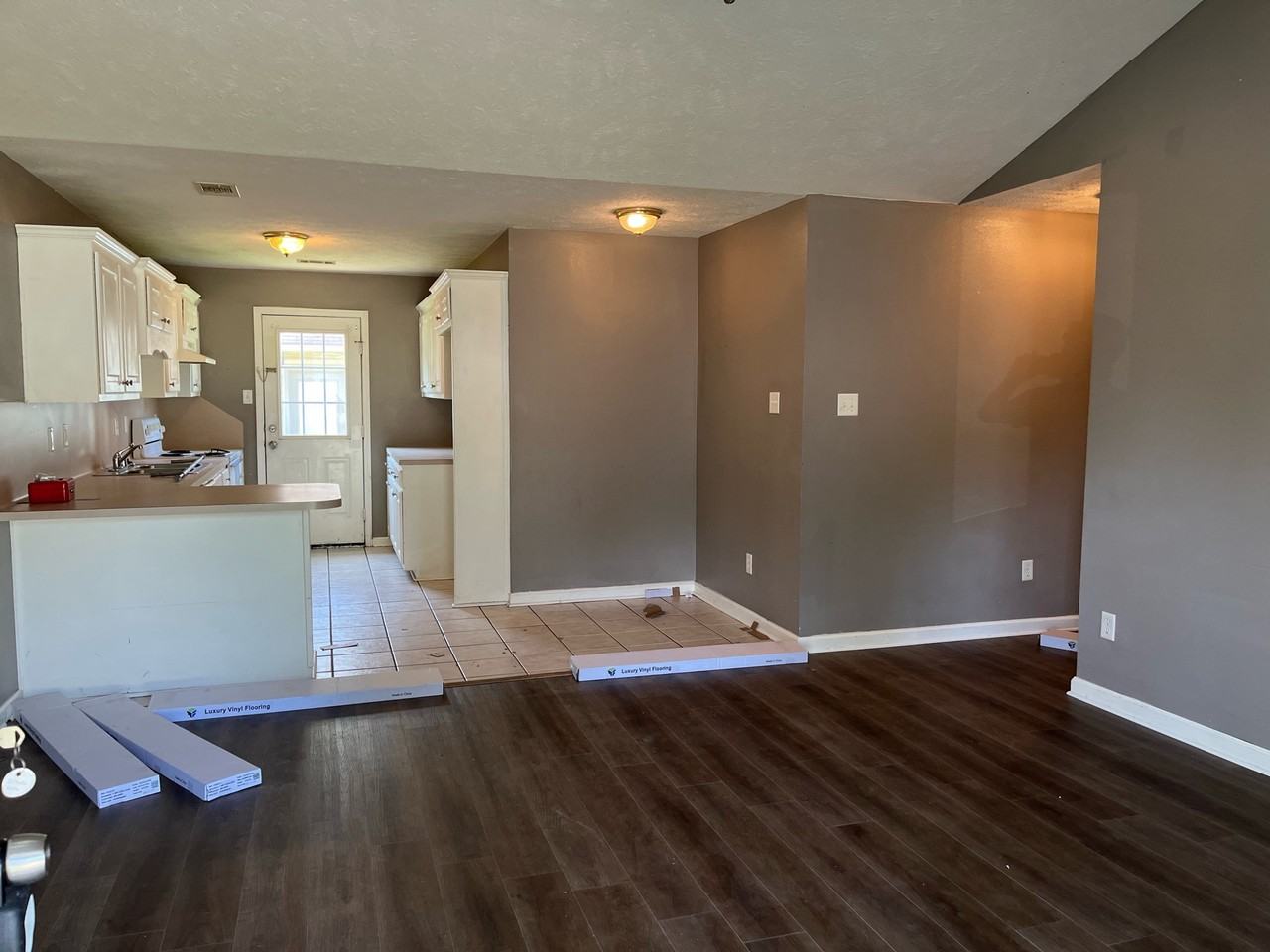 21 Meadow Cir #2 - Photo 2 of 9