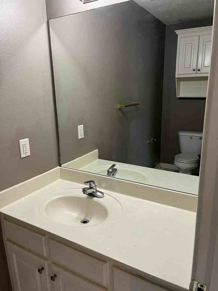 21 Meadow Cir #2 - Photo 5 of 9