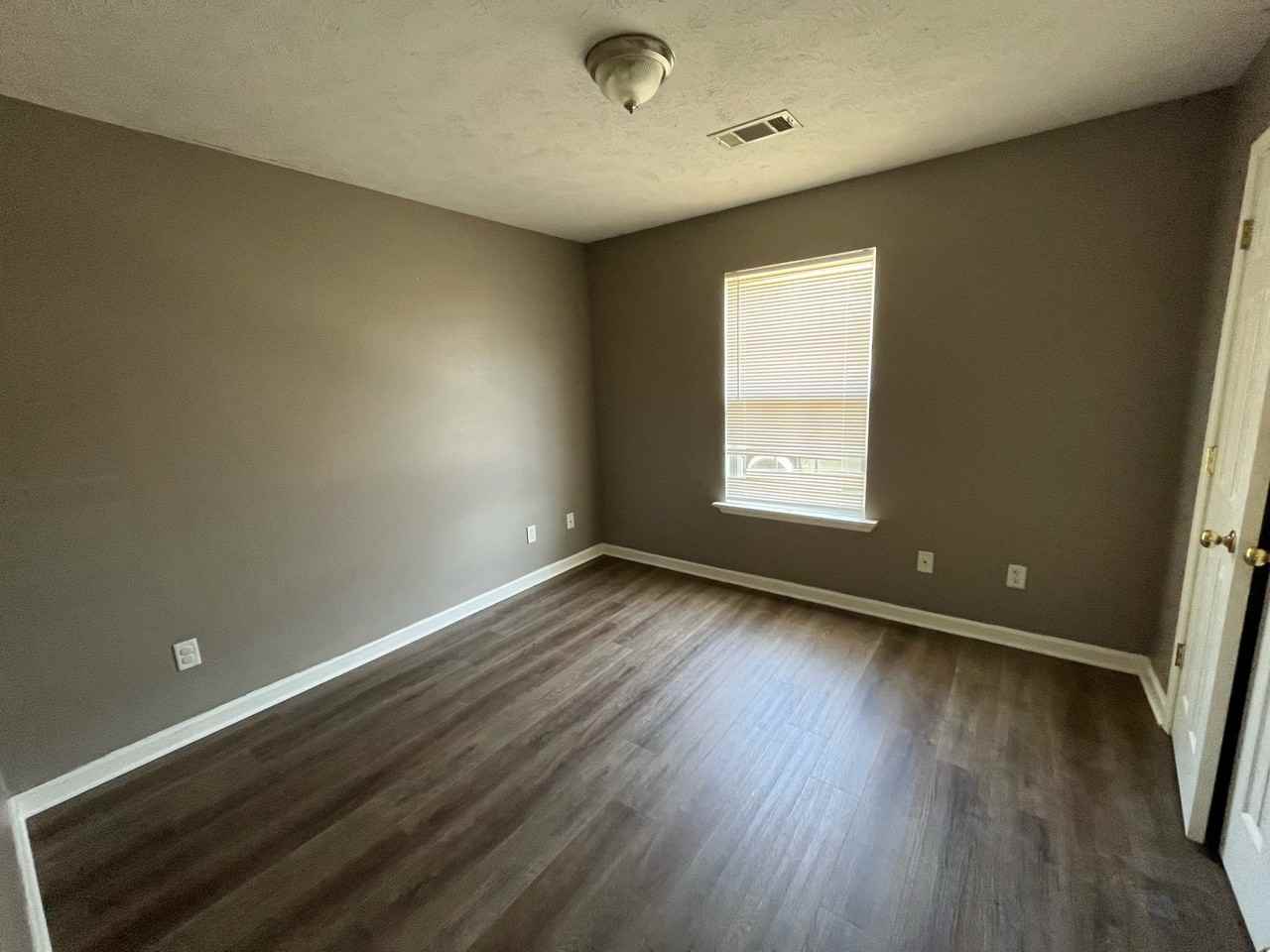 21 Meadow Cir #2 - Photo 7 of 9