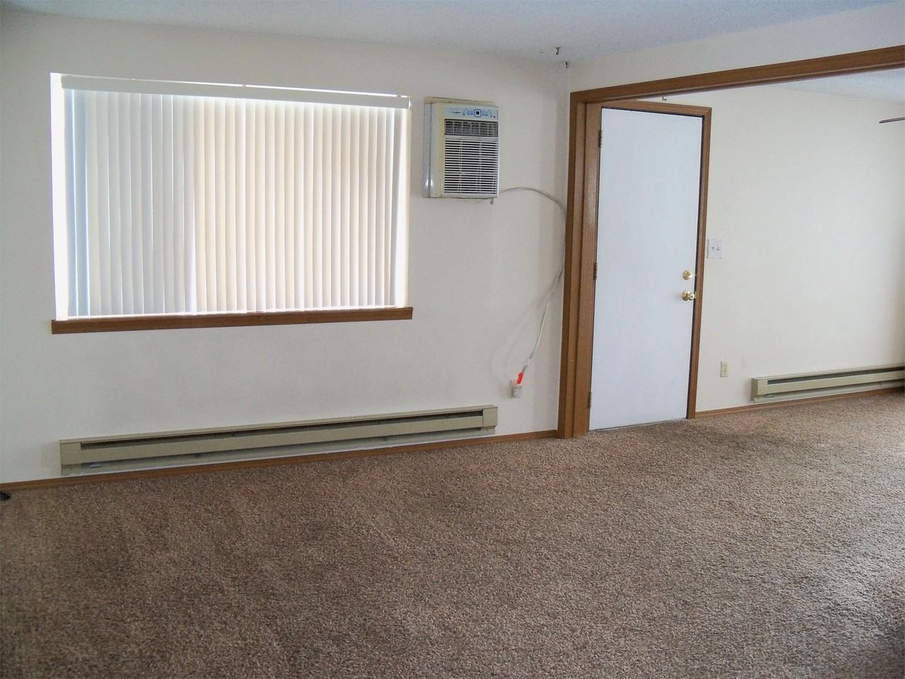 1367 Hardrock Ln #1367 - Photo 2 of 6