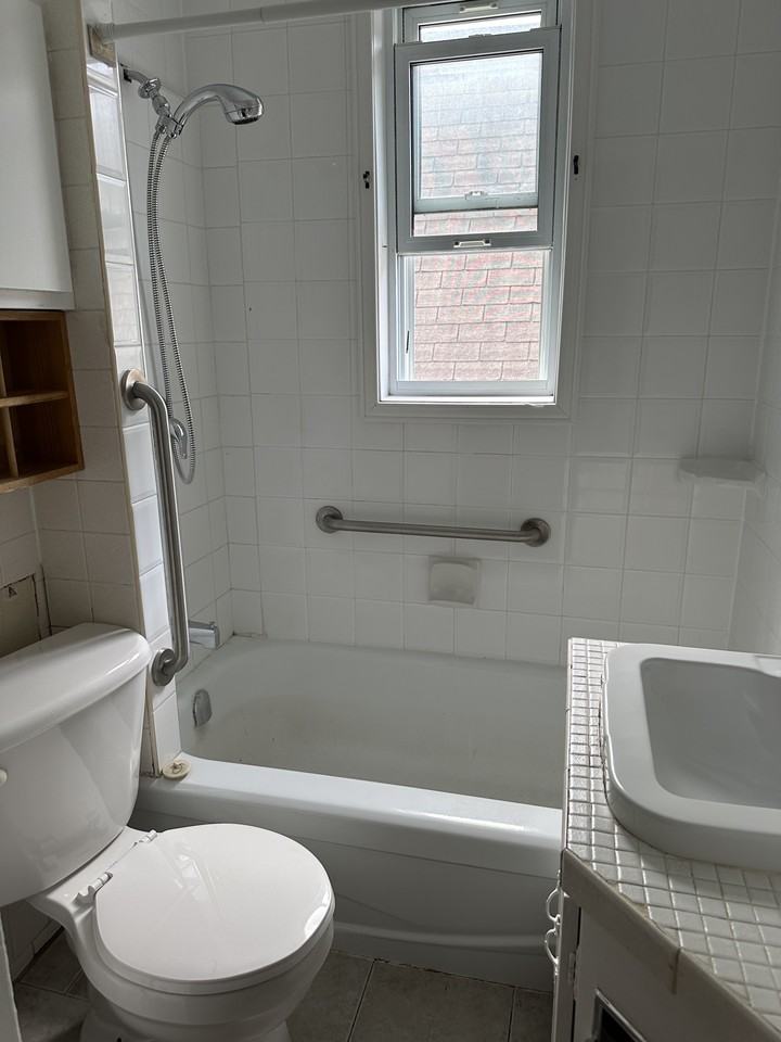 226 First Avenue - Photo 4