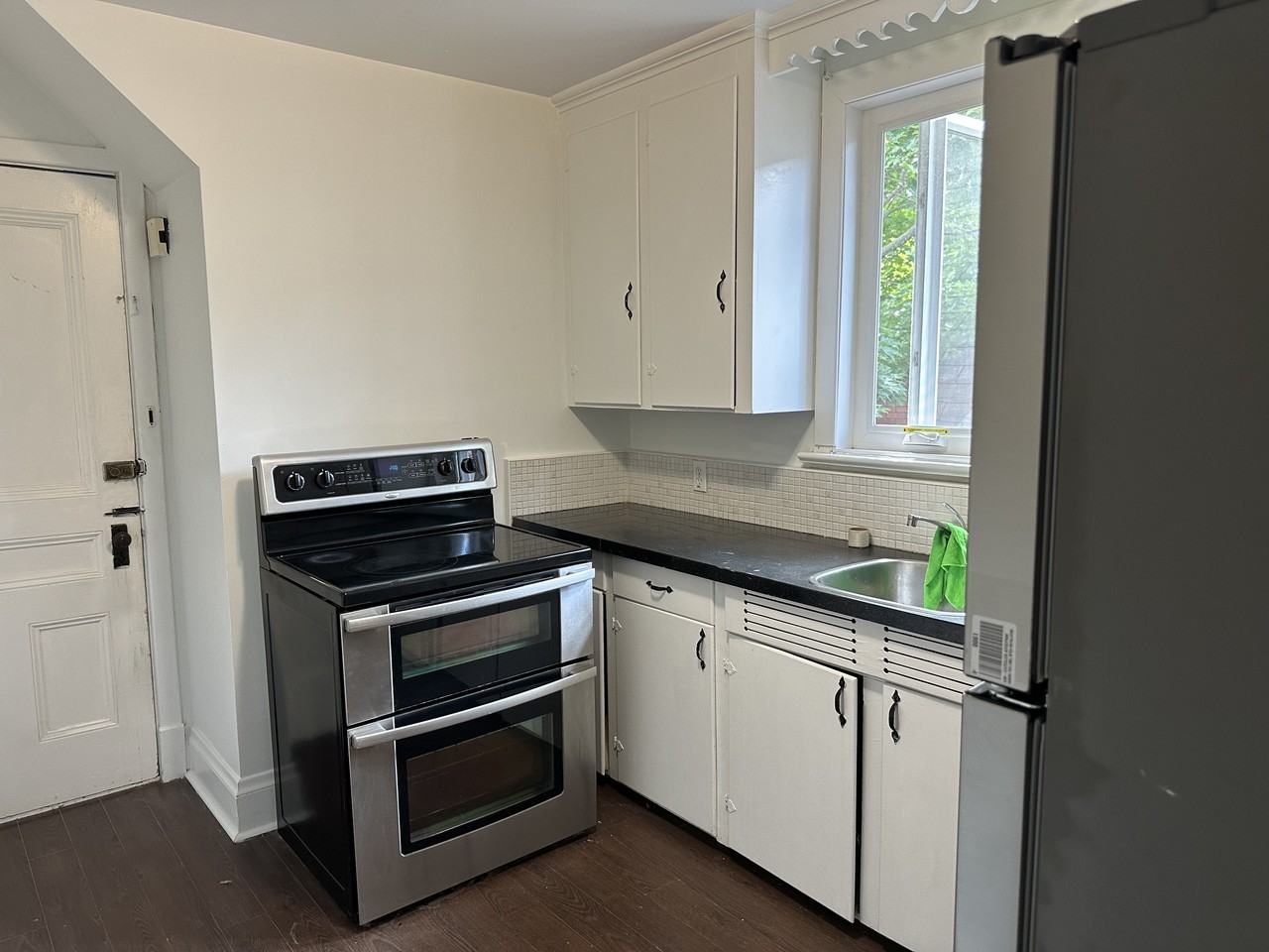 226 First Avenue - Photo 2