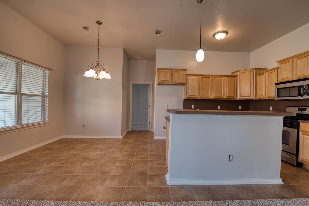 11908 Nw 136th Ter #1 - Photo 5 of 25