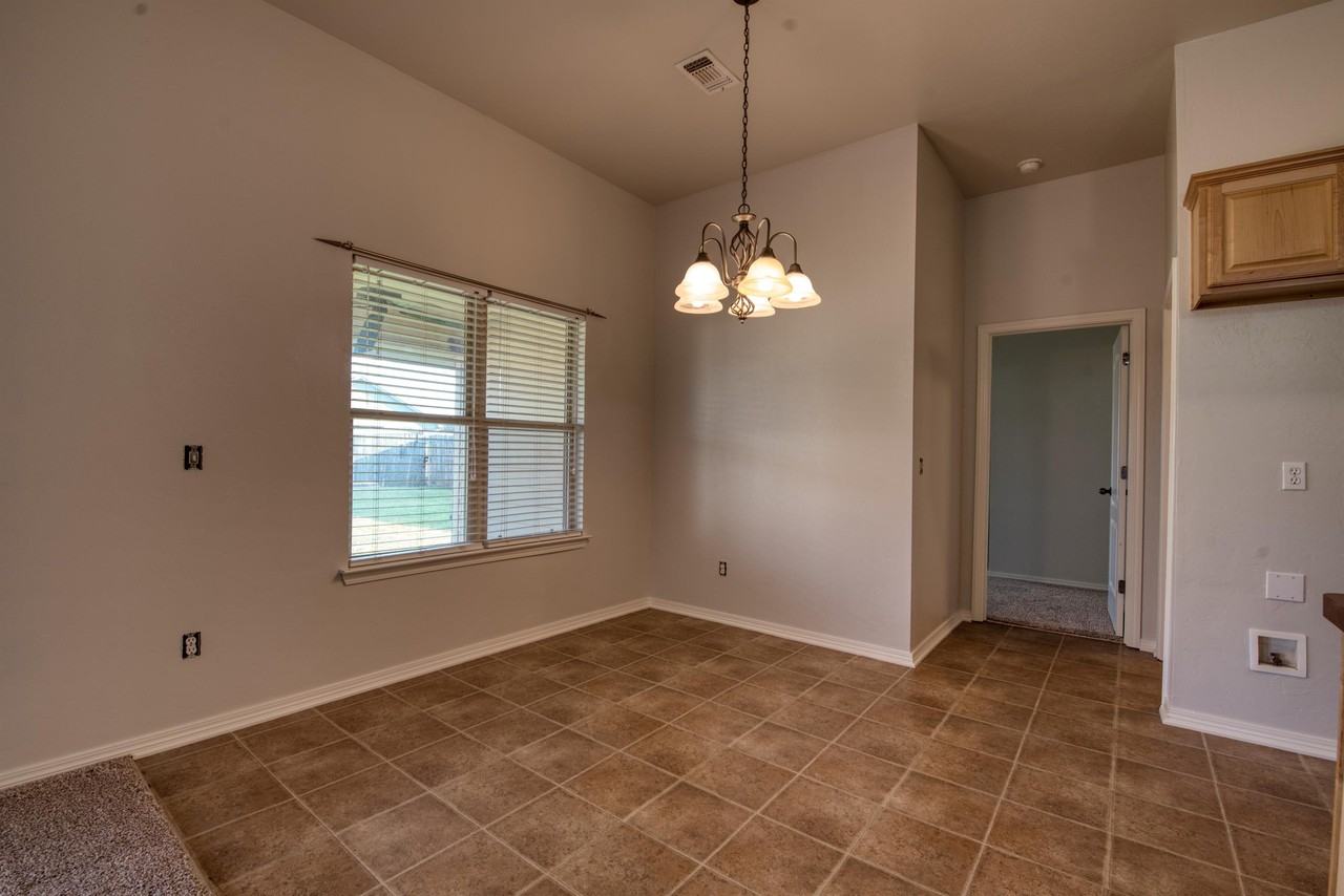 11908 Nw 136th Ter #1 - Photo 6 of 25