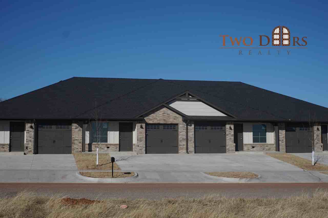 439 Summit Ridge Dr #1 - Photo 2 of 18