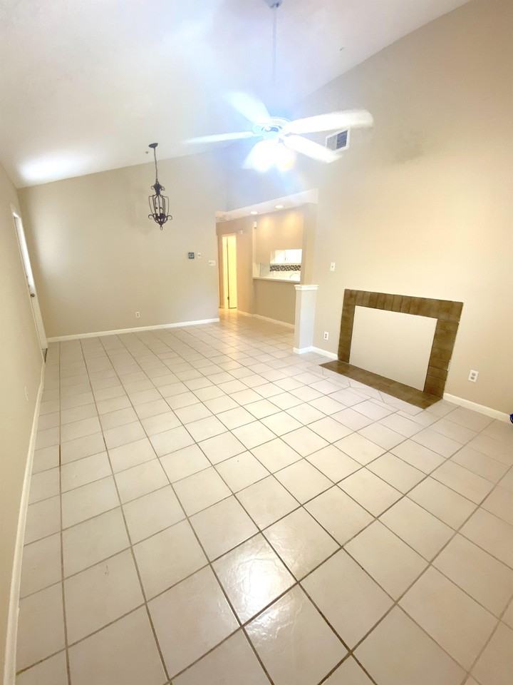 1 8531 Stonebridge - 1 San Antonio, TX. 78240 #1 - Photo 4 of 13